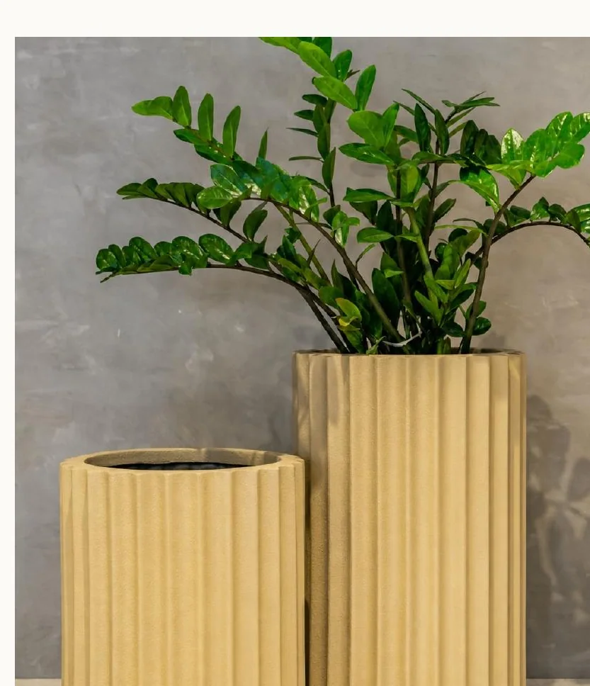 Ribbed planter